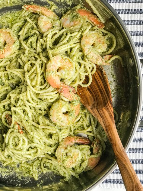 Pesto Shrimp Pasta, Pesto Pasta Dishes, Shrimp Pesto Pasta, Basil Pesto Pasta, Healthy Pesto, Pesto Shrimp, Pesto Pasta Recipes, Prawn Recipes, Easy Dinner Recipe