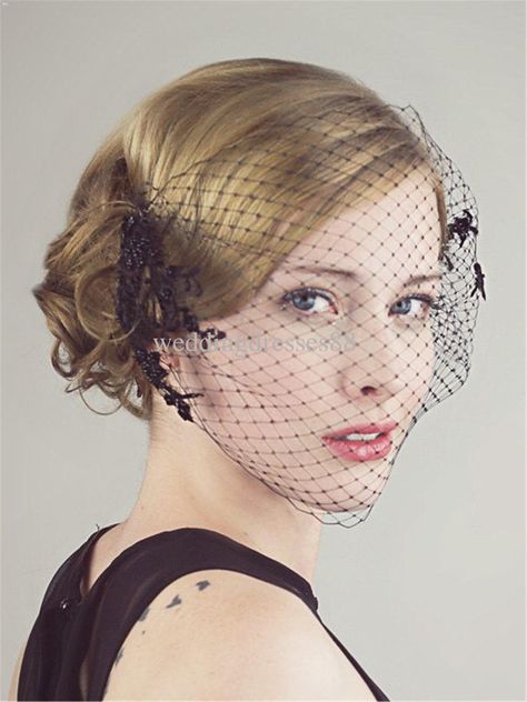 fishnet veil Black Birdcage Veils, Vintage Wedding Hairstyles, Headband Veil, Wedding Veil Vintage, Beautiful Veil, Bronze Art, Vintage Wedding Hair, Feather Hair Clips, Birdcage Veil