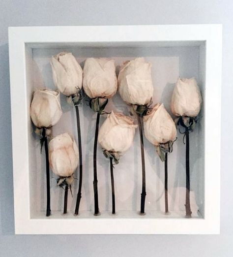 Unique-Ways-To-Reuse-Dried-Flowers Cadre Diy, Dried Flowers Diy, Drying Roses, Diy Shadow Box, Fleurs Diy, Flower Shadow Box, Deco Floral, Shadow Boxes, How To Preserve Flowers