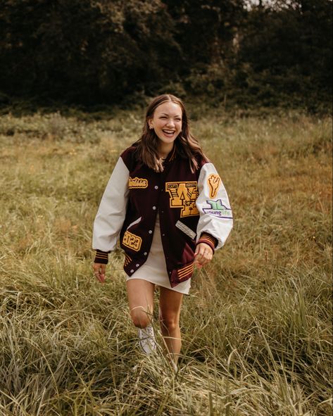 Letterman's Jacket Outfit, Senior Photos Letterman Jacket, Senior Picture Ideas Letterman Jackets, Letterman Jacket Aesthetic, Letterman Jacket Senior Pictures, Letterman Outfit, Varsity Jacket Aesthetic, Letterman Jacket Pictures, Letterman Jacket Ideas