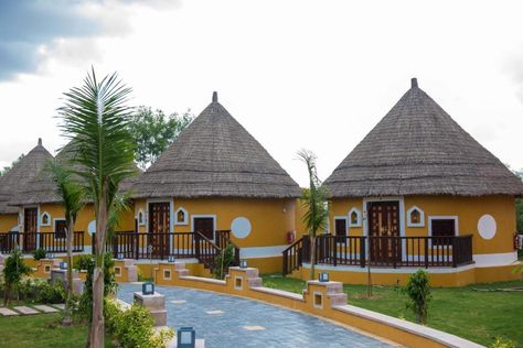 Houses In Africa Beautiful, Round Huts Design, Ghana Houses, African House Design, African House Plans, Cob House Plans, Africa House, African Hut, Resort Design Plan