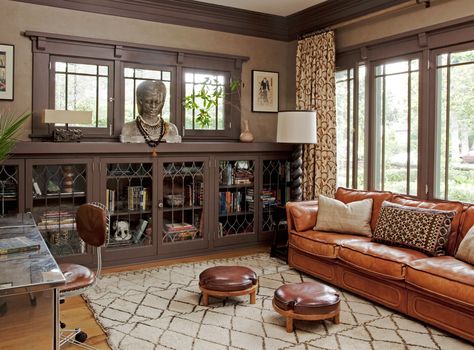 9 Designers Share Their Favorite Fall-Inspired Paint Colors Craftsman Interior Paint Colors, Craftsman Interior Design, Craftsman Living Room, Craftsman Home Interiors, Craftsman Interior, Craftsman Style Home, Craftsman Style Homes, Craftsmen Homes, Interior Paint Colors