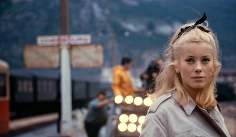 Catherine Deneuve on the set of Les Parapluies de Cherbourg directed by Jacques Demy, 1964 Catherine Denueve, Umbrellas Of Cherbourg, Jacques Demy, Marcello Mastroianni, Make Up Inspiration, Olivia De Havilland, French Cinema, French Films, Catherine Deneuve