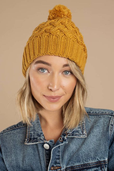 Mustard Yellow Beanie Outfit, Yellow Beanie Outfit, Trendy Hats For Women, Trendy Hats, Yellow Beanie, Beanie Outfit, Cable Knit Beanie, Cold Weather Hats, Trendy Hat