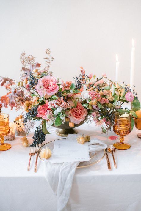 Read More: https://www.stylemepretty.com/2019/04/27/pink-amalfi-coast-wedding-inspiration-at-villa-cimbrone/ Wedding Table Pink, Villa Cimbrone, Wedding Table Designs, Amalfi Coast Wedding, Wedding Centerpieces Diy, Wedding Table Settings, Coast Wedding, Wedding Flower Arrangements, Wedding Tablescapes