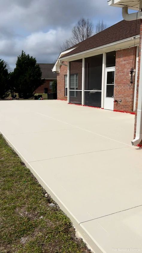 Concrete Stain Patio Colors, Colored Concrete Patio Cement, Tan Concrete Patio, Stained Cement Patio, Paint Sidewalk Concrete Walkways, Outdoor Concrete Stain Patio, Backyard Concrete Slab Ideas, Staining Outdoor Concrete, Plain Concrete Patio