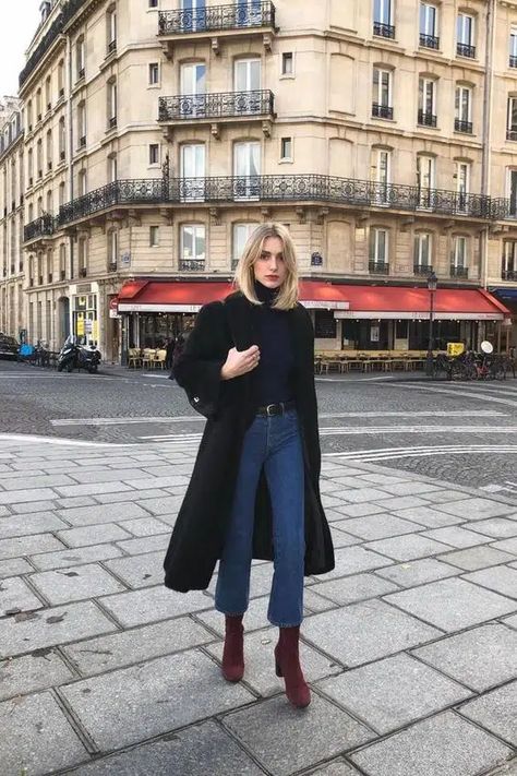 What to Wear in France in Winters? 22 Outfits & Packing List French Outfit Winter, French Winter Outfits, French Ootd, Parisian Winter Outfits, French Winter Fashion, Parisian Style Winter, Parisian Winter, French Outfits, Parisian Outfits