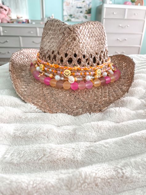 Cowgirl Hat With Beads, Cowgirl Hats With Beads, Costal Cowboy Hats, Custom Straw Cowboy Hats, Decorating A Cowboy Hat, Cowgirl Hat Craft, Beach Hat Diy, Beaded Straw Hat, Costal Cowboy Hat