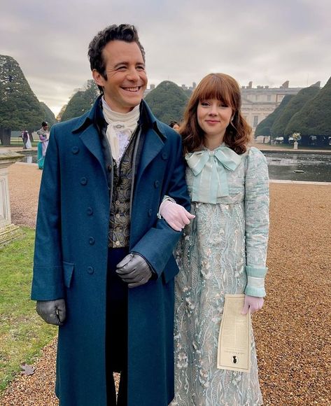 Luke Thompson Germany | New BTS picture of season 3 💫 📸 @netflixuk #lukethompson #lukethompsongermany #bridgerton #bridgertonseason3 #bridgertonseason2… | Instagram Claudia Jessie, Luke Thompson, Shonda Rhimes, Tv Romance, Royal Aesthetic, Regency Romance, Julia Quinn, Romance Movies, British Vogue