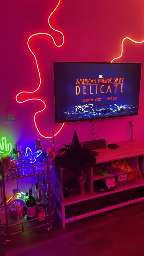 Led Apartment Ideas, How To Decorate Tv Wall In Bedroom, Neon Signs For Living Room, Living Room Neon Light, Apartment Led Lighting Ideas, Led Rope Lights Living Room, Neon Sign Room Aesthetic, Led Light Apartment, Led Rope Lights Bedroom