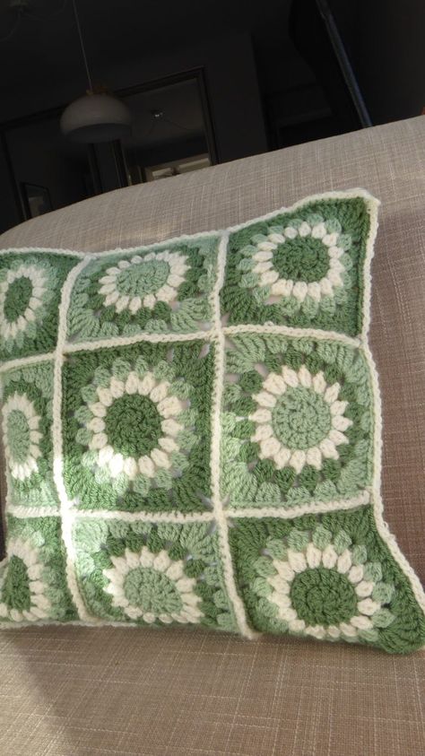 Crochet Cushion Pattern, Crochet Cushion, Crochet Pillow Cover, Crochet Cushion Cover, Pull Crochet, Mode Crochet, Crochet Pillows, Crochet Design Pattern, Crochet Cushions