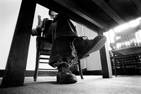 In a room at the Garfield County Jail in Glenwood Springs, Colorado, Ted Bundy peers beyond the page of the book he is reading. (Jerry Gay) John Wayne Gacy, Pulp Novels, Ted Bundy, County Jail, Upcoming Movies, American Horror Story, Documentaries, Teddy Bear, Wattpad