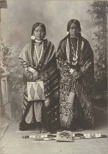 Yakama women pose in ceremonial clothing, Washington, ca. 1897. - American Indians of the Pacific Northwest -- Image Portion - University of Washington Digital Collections #indiantribes Native American Images, Native American Clothing, Native American Pictures, Native American Photos, Indigenous Americans, Indian Tribes, Native American Peoples, Native American Heritage, Native American Tribes