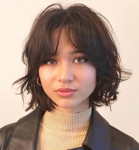 Unnatural Hair Color, Bob Hairstyles For Fine Hair, Round Face Haircuts, Short Hair Styles For Round Faces, 짧은 머리, Short Hair Haircuts, Short Hair With Bangs, Round Faces, Cut My Hair