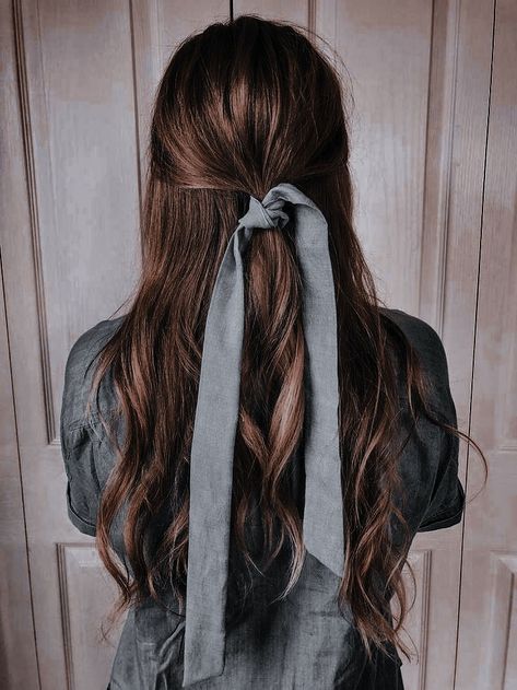 Wendy Hairstyle Peter Pan, Wendy Darling Hairstyle, Wendy Aesthetic Peter Pan, Off The Hook Julie Olivia, Wendy Darling Hair, Hooked Aesthetic, Wendy Darling Aesthetic, Wendy Hair, Wendy Aesthetic