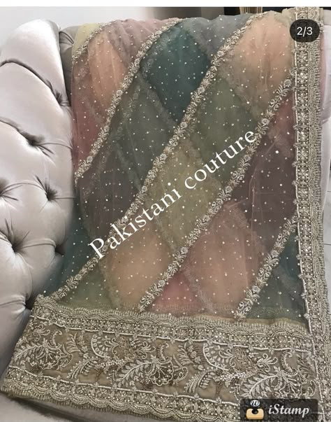 Chatapati Dupatta Design, Pakistani Dupatta Designs, Pakistani Duppata, New Dupatta Designs, Fancy Dupatta Design, Chatapati Gharara, Duppattas Designs Ideas, Fancy Dupatta, Heavy Dupatta