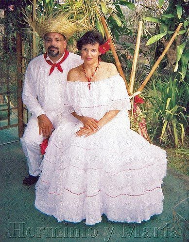 Puerto Rico Clothing, Curry Crab, Puerto Rican Artwork, Vintage Cuba, Caribbean Outfits, Quinceanera Themes Dresses, Puerto Rico Pictures, Caribbean Fashion, Puerto Rico History