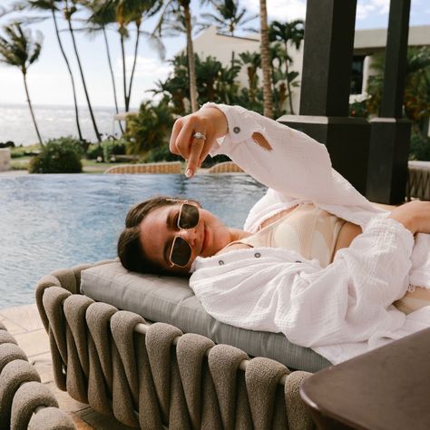 Honeymoon Instagram Pictures, Honeymoon In Hawaii Aesthetic, Hawaii Honeymoon Pictures, Honeymoon Beach Photos, Honeymoon Inspo Pics, Jamaica Honeymoon Aesthetic, Honeymoon Vacation Outfits, Cruise Honeymoon Aesthetic, Honeymoon Photos Couple