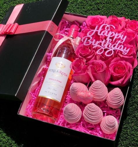 Wine Treat Box Ideas, Flower And Wine Gift, Wine Gift Ideas Diy, Gifting Business Ideas, Wine And Flowers Gift Boxes, Wine Box Ideas Gift, Wine Bouquet Gift, Wine Boxes Ideas Projects, Wine Flower Bouquet