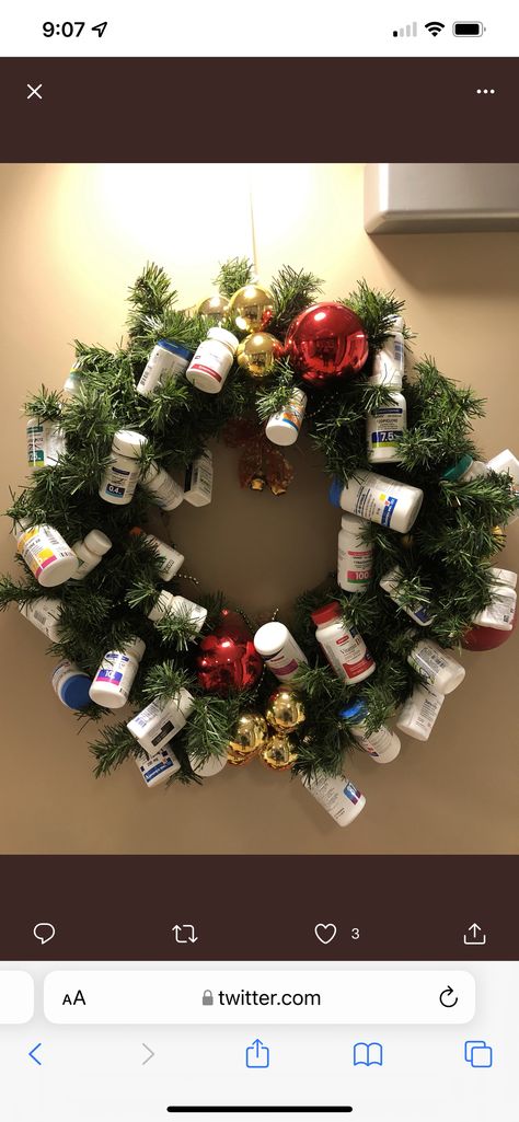 Botox Bottle Wreath, Dr Office Christmas Decorations, Pill Bottle Wreath, Pharmacy Wreath, Pharmacy Christmas Decorations, Pharmacy Christmas, Pill Bottle, Bottle Tree, Door Decorating