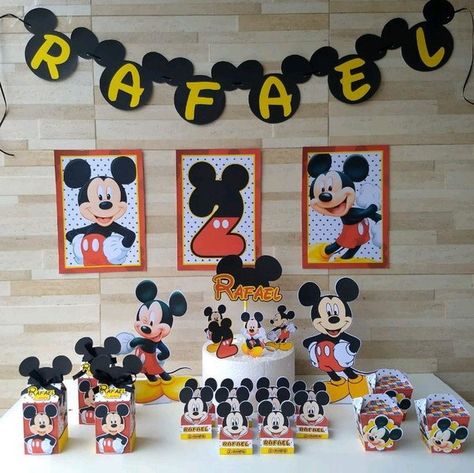 Mickey Mouse Theme Party, Mickey Mouse Birthday Theme, Wedding Album Layout, Bolo Mickey, 2nd Birthday Party For Boys, Mickey Mouse Theme, Mickey Mouse Birthday, Flower Diy Crafts, Boy Birthday Parties