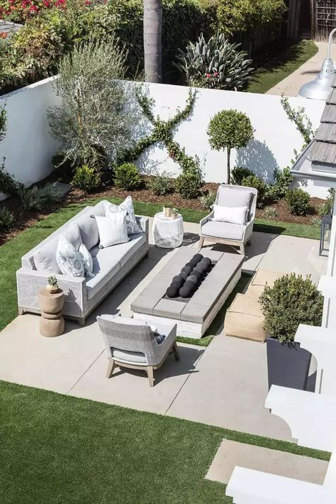 Mindy Gayer Design, Concrete Backyard, California Backyard, Building A Patio, Cement Patio, Concrete Patio Designs, Backyard Spaces, Concrete Patio, Backyard Patio Designs