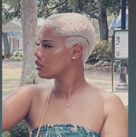 Ash Blonde Fade Black Women, Female Line Up Haircut, Buzzcut Natural Hair, Blond Fade Black Women, Buzzed Blonde Hair Black Women, Baddie Haircuts Short Hair, Bald Fades For Black Women, Bleached Twa Black Women, Women Low Haircut