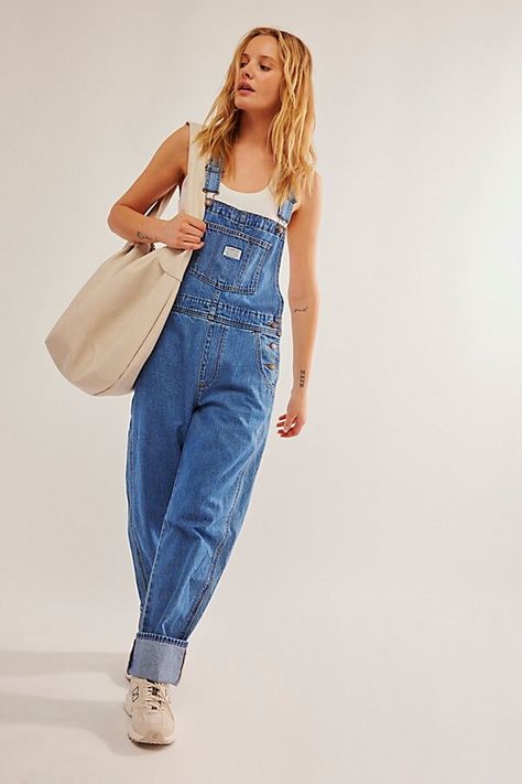 Levi's Vintage Overalls Cute Overall Outfits, Free People Overalls, Vintage Summer Outfits, Cute Overalls, Vintage Overalls, Overall Outfit, Overalls Outfit, Modest Summer Outfits, Summer Outfits For Teens