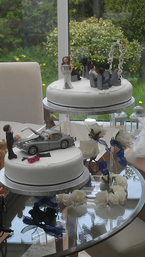 Mechanics Wedding, Car Themed Wedding, Funny Wedding Cakes, Country Wedding Cakes, Family Cake, Rustic Cake Toppers, Wedding Crashers, Themed Wedding Cakes, Future Wedding Plans