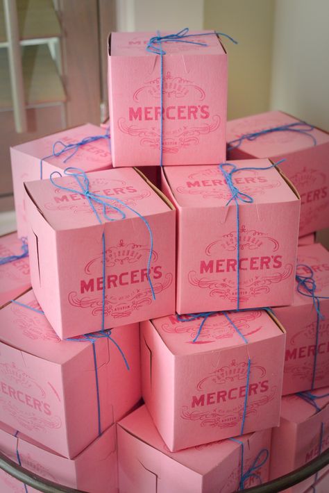 mercer's patisserie — finding the shiny in life. Patisserie Box Packaging, Pink Boxes, Dessert Package, Girly Packaging, Package Aesthetic, Packaging Designs, Box Package, Cake Boxes, Packages Aesthetic