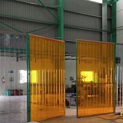 Plastic Panels Wall, Glass Wall Partition Design, Fabric Partition, Pvc Curtain, Strip Curtains, Curtain Partition, Panel Divider, Industrial Fabric, Penthouse Living