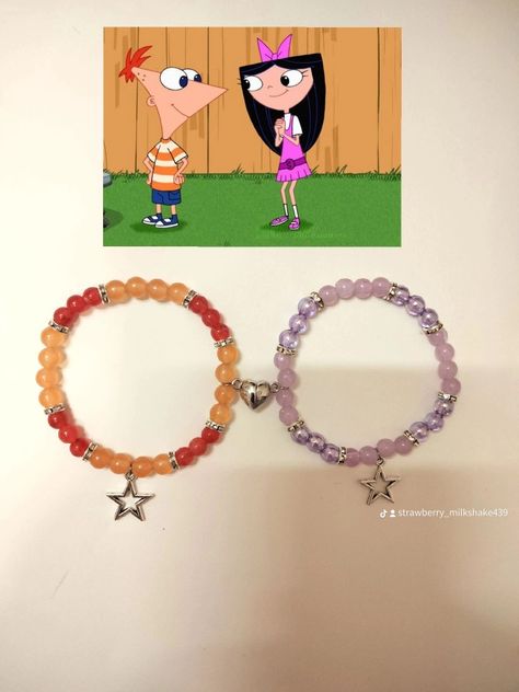 Total Drama Island Bracelet, Character Bracelets, Phineas And Isabella, Relationship Bracelets, Colorful Bead Bracelets, Matching Couple Bracelets, Bff Jewelry, Bracelet Inspo, Bracelet Craft Diy