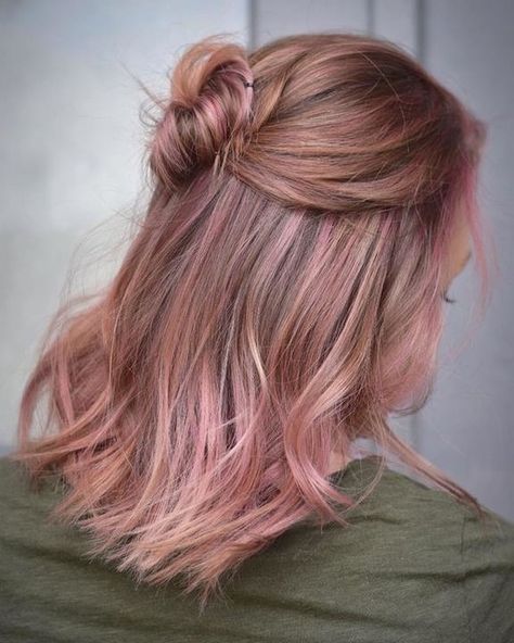 Blonde Pink Short Hair, Natural Curls Color Ideas, Dusty Rose Peekaboo Hair, Hair Colour Pink Highlights, Blond And Light Pink Hair, Strawberry Blond And Pink Hair, Pink Balyage Blonde Hair, Caramel And Pink Hair, Light Pink Underneath Hair Blonde