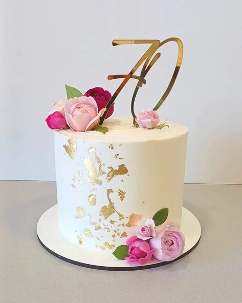 Cake Ideas 60th Birthday, Birthday Cake Mother Ideas, Ladies 70th Birthday Cake, Birthday Cake For Grandma Simple, 99th Birthday Cake Ideas, Simple 70th Birthday Cake, Birthday Cake Older Woman, 85th Birthday Cakes For Women, 70th Birthday For Women Ideas