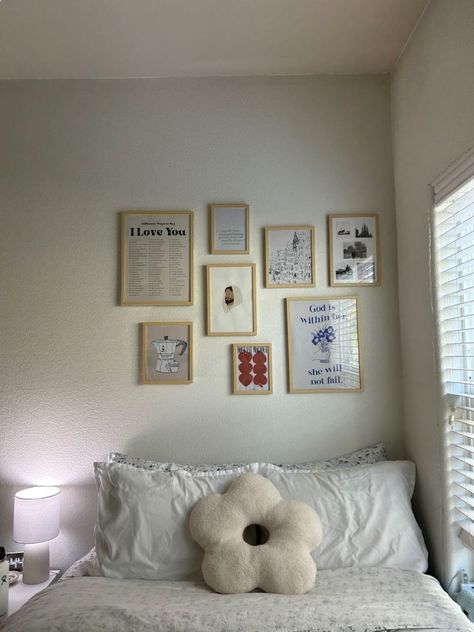 Framed Pictures Above Bed, On Top Of Bed Wall Decor, Wall Decor Clean Aesthetic, Things To Put Over Your Bed, Bedroom Ideas Above Bed, Poster Wall Inspo Dorm, Prints For Dorm Room, Above Bed Posters, Picture Frame Above Bed