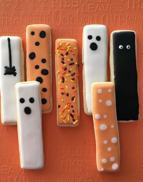 Halloween Cookie Sticks Decorated, Halloween Stick Cookies, Sugar Cookie Sticks Decorated, Fall Cookie Sticks, Halloween Cookie Sticks, Witch Broom Cookies Decorated, Stick Sugar Cookies Decorated, Halloween Sugar Cookies Buttercream, Halloween Stick Cookies Decorated