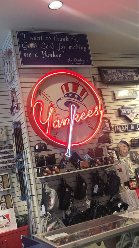 Yankee Stadium Aesthetic, New York Yankees Aesthetic, Yankee Aesthetic, Yankees Aesthetic, Jim Halpert The Office, Yankees Wallpaper, Baseball Aesthetic, Nyc Y2k, Screen Pictures