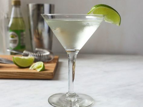 Rose’s lime juice gives this classic vodka gimlet recipe its signature sweet-tart edge, and the easy-to-find bottled ingredient makes for a quick cocktail. Vodka Gimlet With Roses Lime Juice, Vodka Gimlet Recipe, Classic Vodka Cocktails, Papillon Puppies, Vodka Gimlet, Gimlet Recipe, Grapefruit Bitters, Yummy Cocktails, Coffee Milkshake