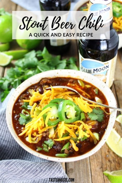 Unique Chili, Beer Chili Recipe, Beer Chili, Friday Food, Mama Cooking, Meat Chili, Hearty Stew, Best Chili Recipe, Chili Recipe Crockpot