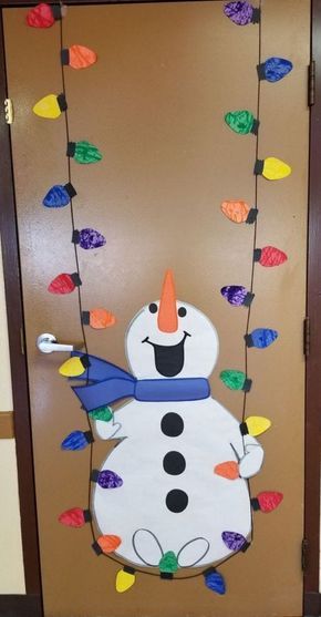 45 Amazing Ideas for Winter and Holiday Classroom Doors Holiday Classroom Doors, Door Decorations Classroom Christmas, Classroom Christmas Decorations, Holiday Door Decorations, Jul Diy, Christmas Door Decorating Contest, Christmas Classroom Door, School Door Decorations, Door Decorating Contest