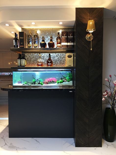 Aquarium Bar Ideas, Kitchen With Aquarium, Bar With Aquarium, Aquarium Design Interior, Aquarium Cabinet Design, Aquarium Design Ideas House, Aquarium For Home, Aquarium Bar, Aqua Planet