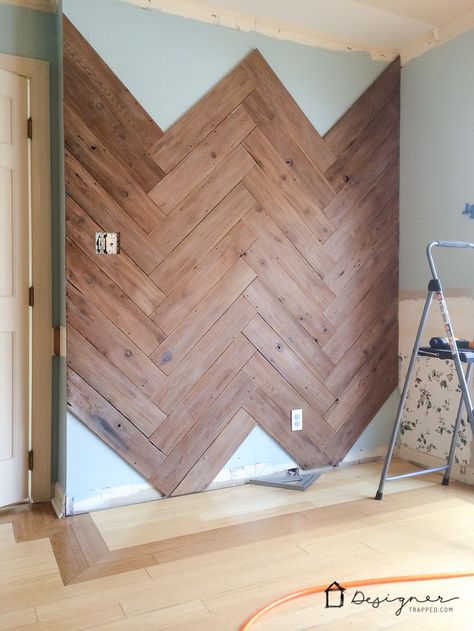 Wood Planks Diy, Herringbone Wood Wall, Diy Plank Wall, Fence Diy, Diy Wood Wall, Herringbone Wall, Wood Plank Walls, Herringbone Wood, Old Fences