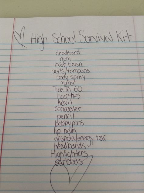 This is a freshman/middle school survival kit. More High School Survival Kit, Middle School Survival Kit, Schul Survival Kits, School Emergency Kit, Middle School Survival, Middle School Hacks, School Survival Kits, School Preparation, High School Survival