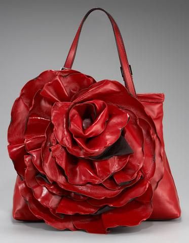 Valentino♥ I See Red, Rose Bag, Valentino Handbags, Handbag Heaven, Best Handbags, Beautiful Handbags, Vintage Purses, Valentino Bags, Purses Designer