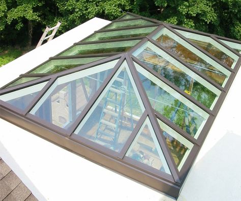 Double-Hip Skylight in Connecticut Indoor Roof Design, Glass Skylight Roof, Farmhouse Skylight, Modern Skylight Design, Skylight Entryway, Skylight Roof Design, Roof Glass Design, Roof Types Style, Skylights Ideas Roof Light