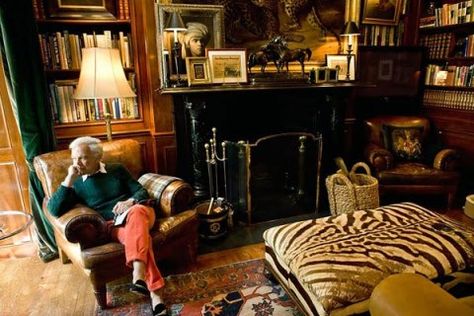 Ralph Lauren House, Bedford Ny, Ralph Lauren Interiors, Ralph Lauren Style, Man Sitting, Home Libraries, English Country House, Celebrity Houses, Home Library