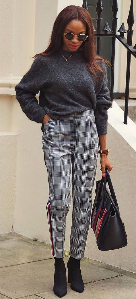 Grey Check Trousers Outfit, Checked Trousers Outfit, Fashionable Work Outfits, Autumn Fashion Work, Fashion Work Outfit, Trousers Outfit, Checked Trousers, Heels Classy, Fall Outfits For Work