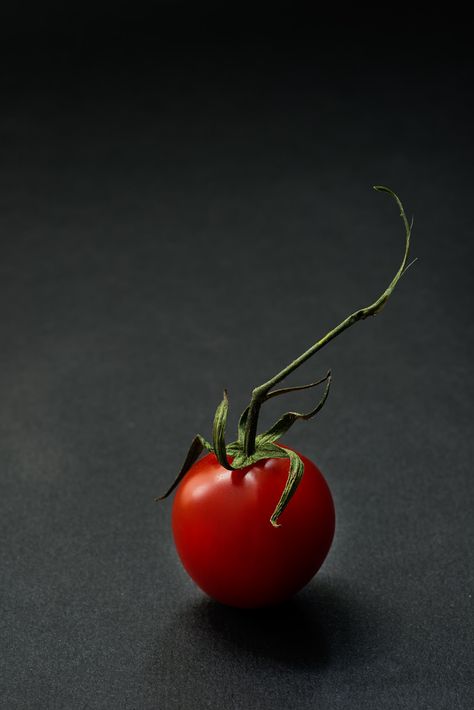 Tomato Salad Recipe, Salad Tomato, Tomatoes Recipes, Green Tomato Recipes, Recipe Tomato, Tomato Recipe, Vegetables Photography, Color Splash Photography, Fruits Photos