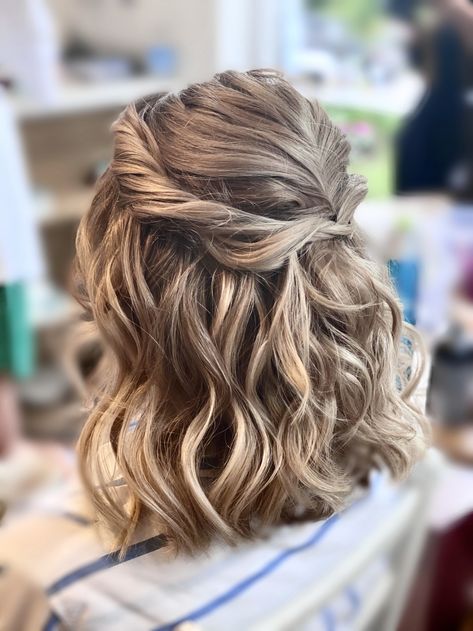 Cocktail Hairstyles, Belize Wedding, Hairstyles For Swimming, Party Hairstyle, Beach Wave Hair, Beach Hairstyles For Long Hair, Beach Hairstyles Medium, Beach Wave, Short Human Hair Wigs