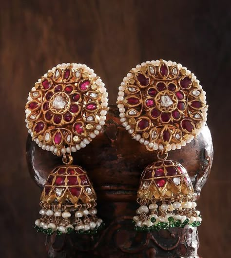 Kundan Studs, South Jewellery, Rajasthani Jewellery, Diamond Earrings Online, Ear Cuff Jewelry, Pretty Engagement Rings, Simple Jewellery, Diamond Earrings Design, Jewellery Board